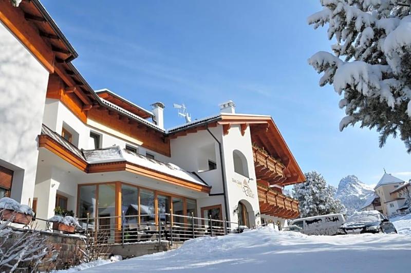 Hotel Chalet Dlaces image