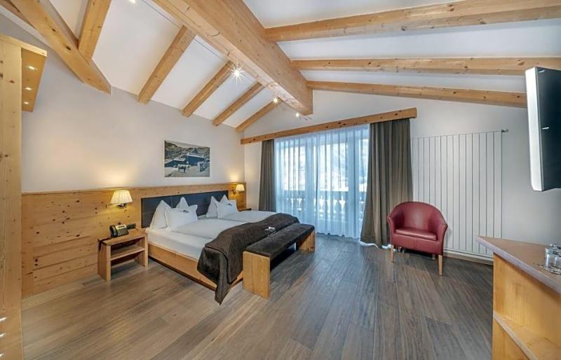 Hotel Chalet Dlaces image