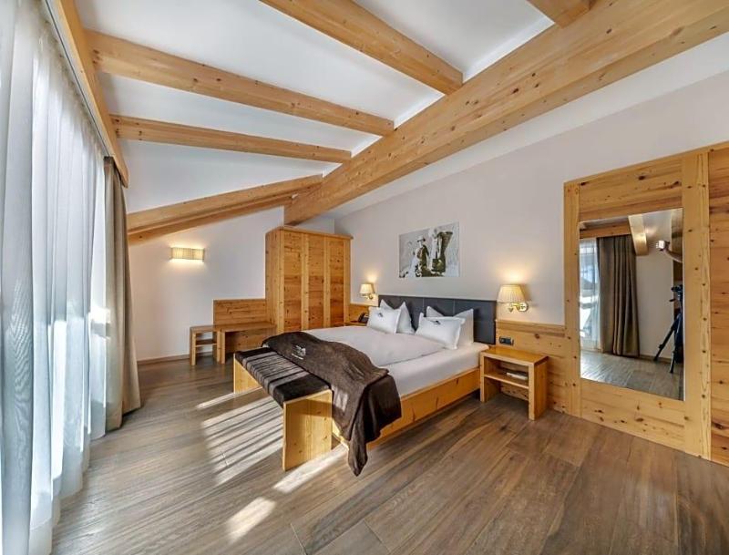 Hotel Chalet Dlaces image