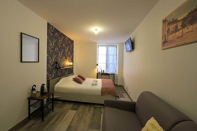 Hotel De La Croisee image