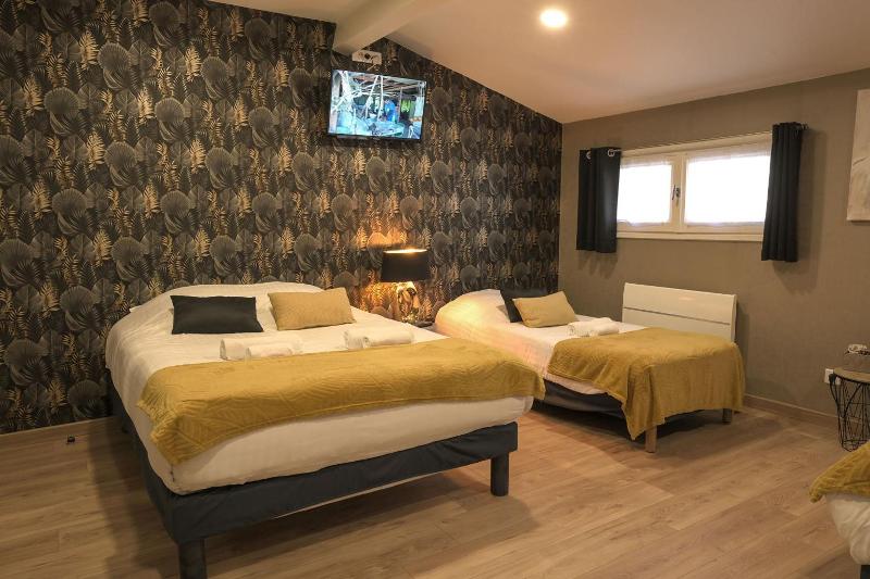 Hotel De La Croisee image