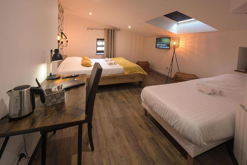 Hotel De La Croisee image