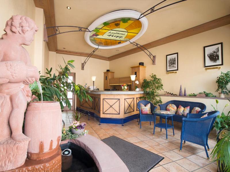 Landhotel Hopp Garni image