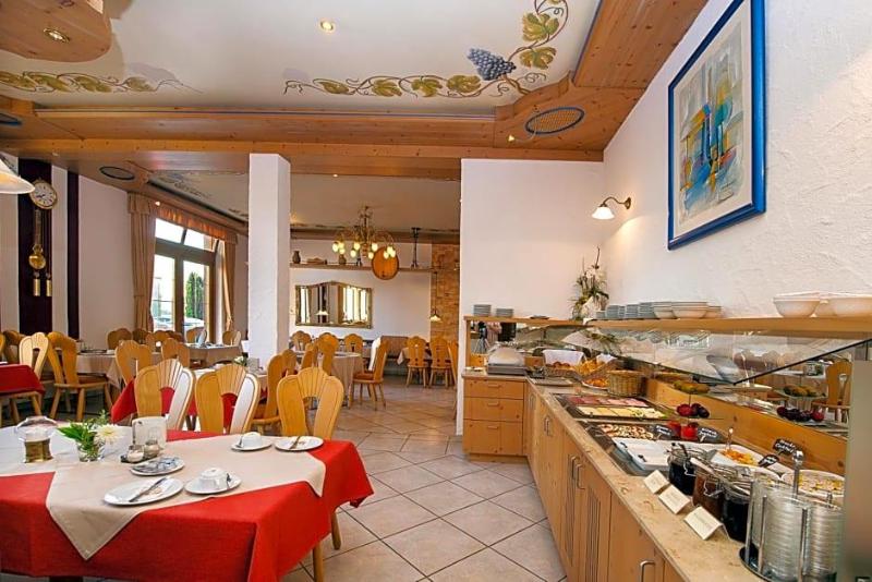 Landhotel Hopp Garni image