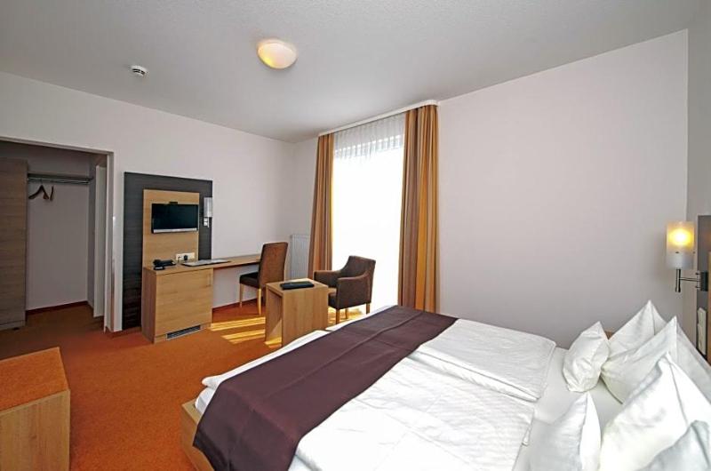 Landhotel Hopp Garni image