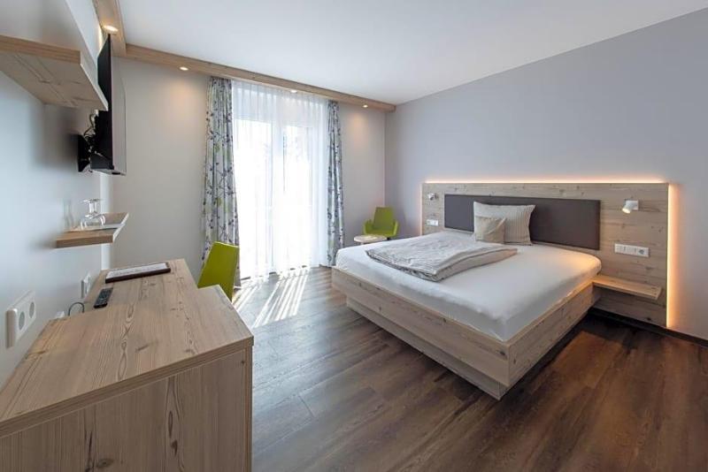 Landhotel Hopp Garni image
