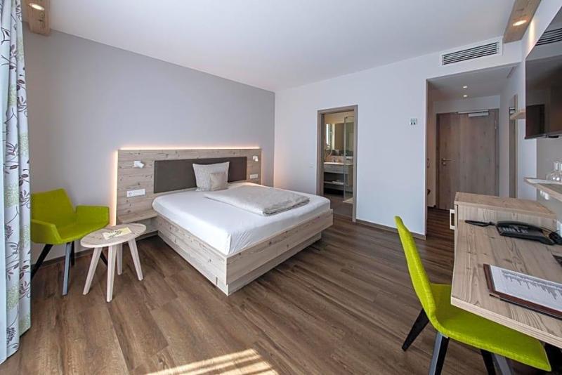Landhotel Hopp Garni image