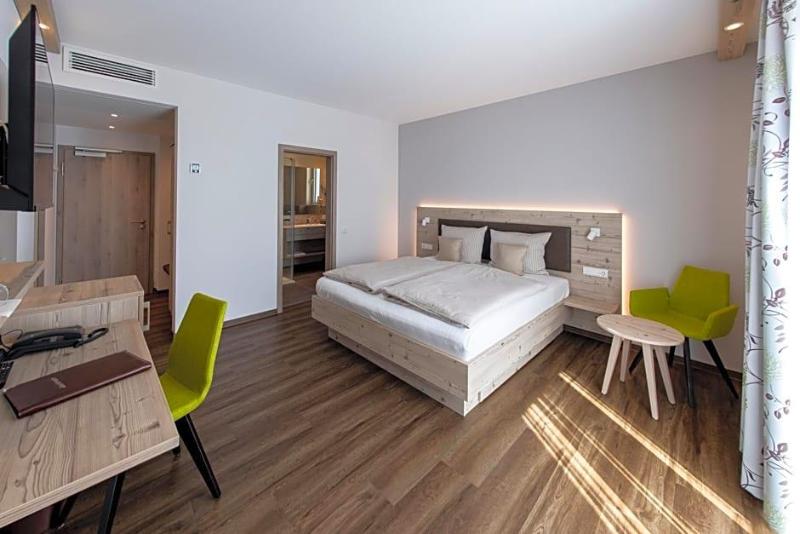 Landhotel Hopp Garni image