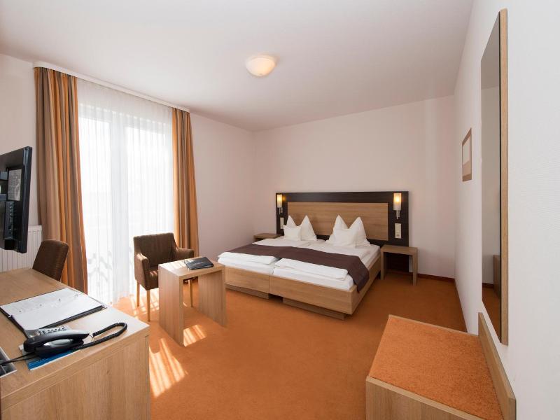 Landhotel Hopp Garni image