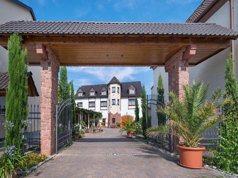 Landhotel Hopp Garni image
