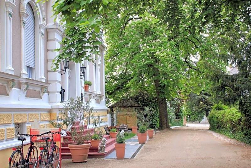 Hotel Waldfriede image