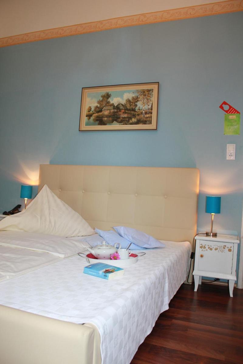 Hotel Waldfriede image