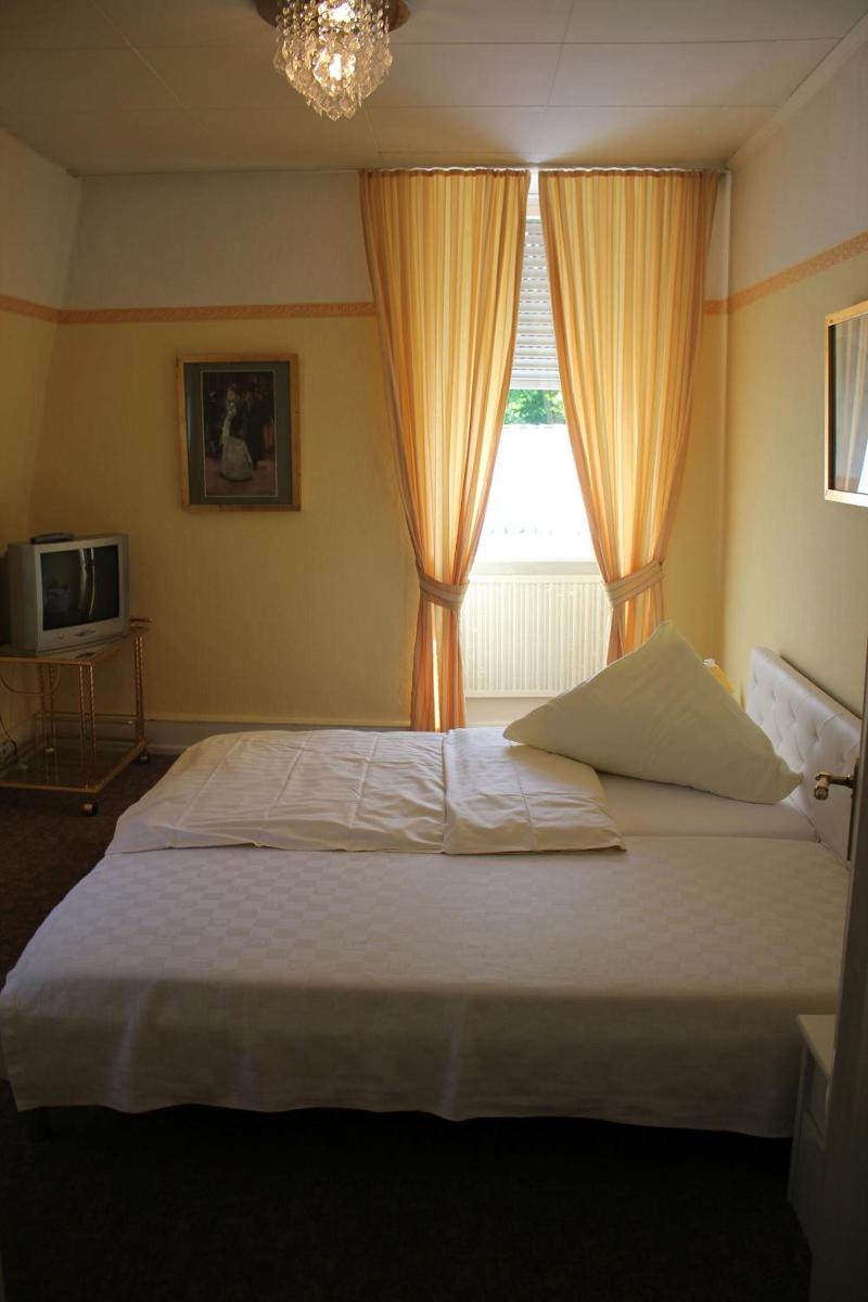Hotel Waldfriede image
