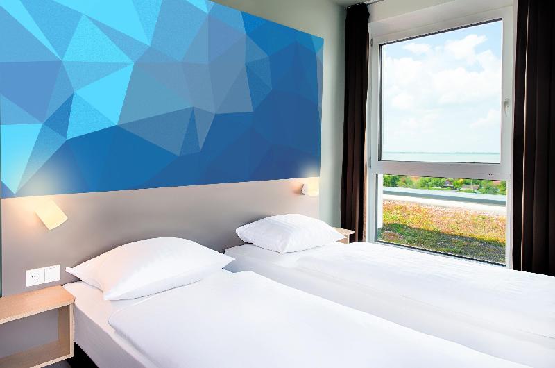 B&B HOTEL Aalborg image