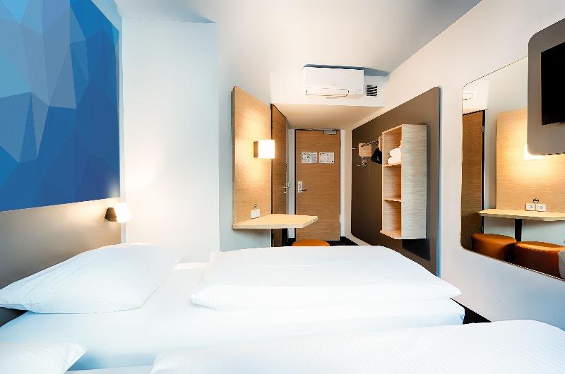 B&B HOTEL Aalborg image
