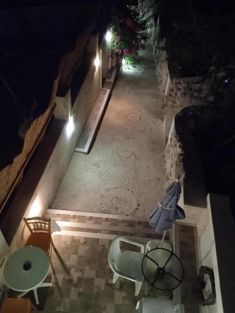 Loukas Kontos Traditional House