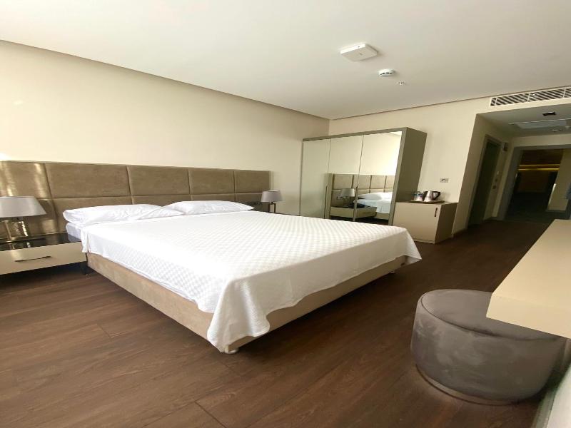 Alice Hotel Antalya image