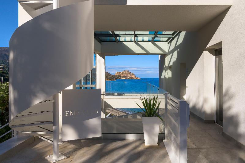 Emerald Hotel Residence image