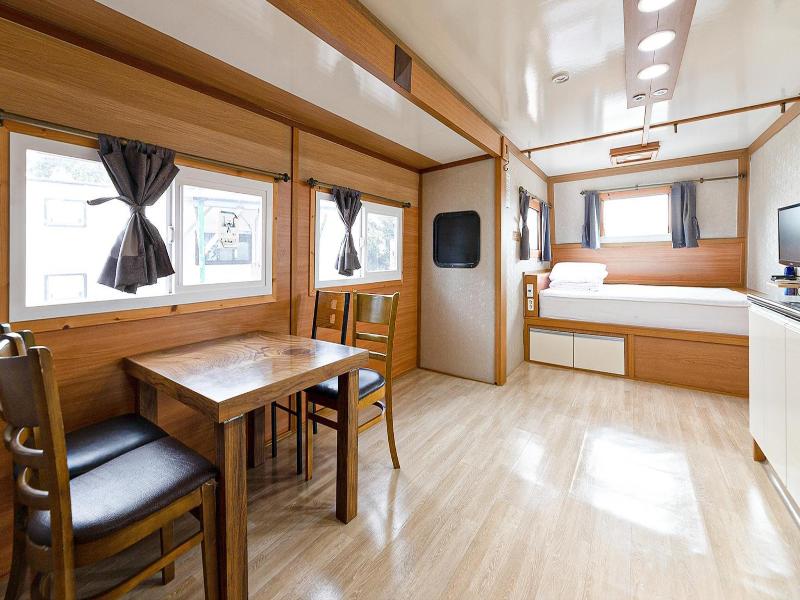 Seogwipo Pyoseoncaravan — photo 12