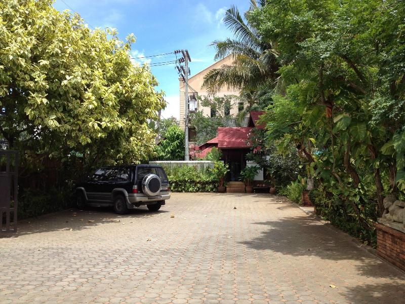 Ban Kaew Villas image