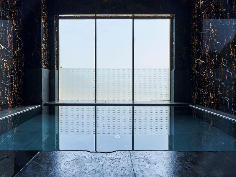 Hotel Himalaya Sea image