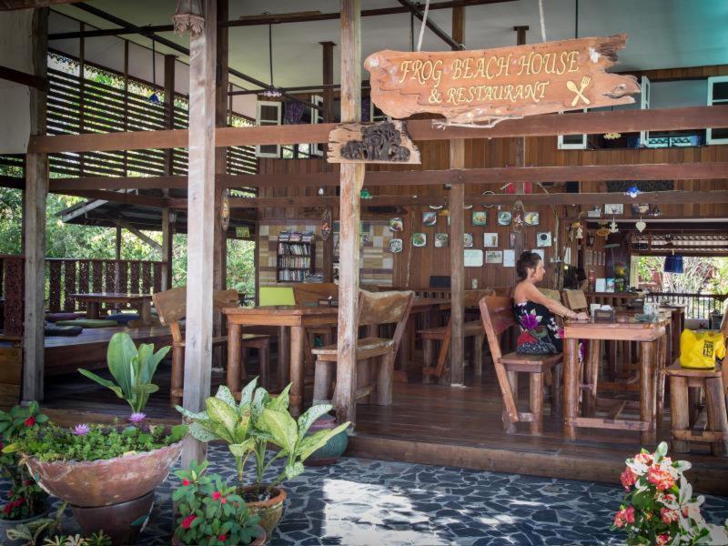 Frog Beach House — view