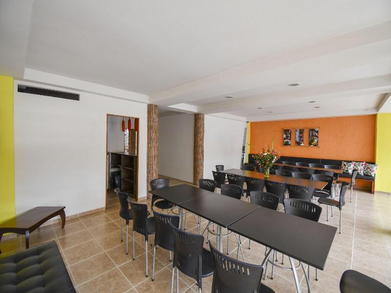 Hotel Monarca Armenia image