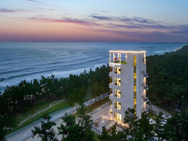 Gangneung Grande Mare Pool Villa