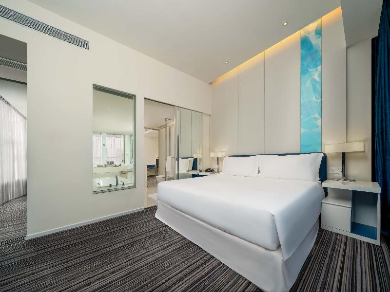 room detail thumbnail 1