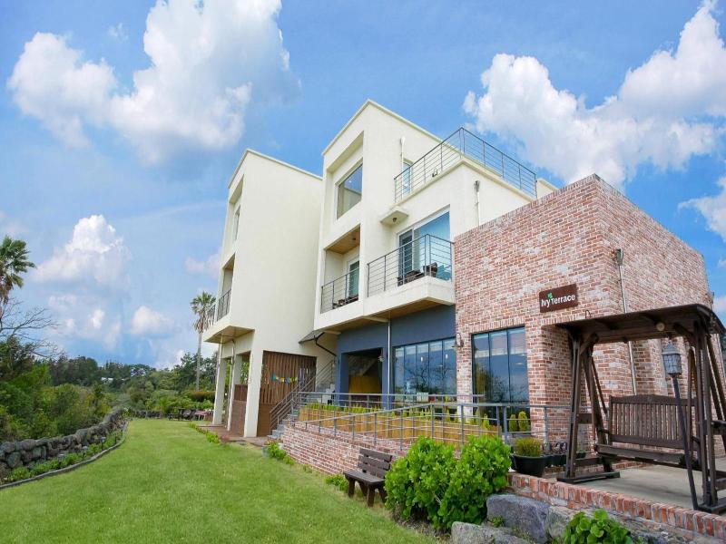 Jeju Ivy Terrace Pension — photo 10