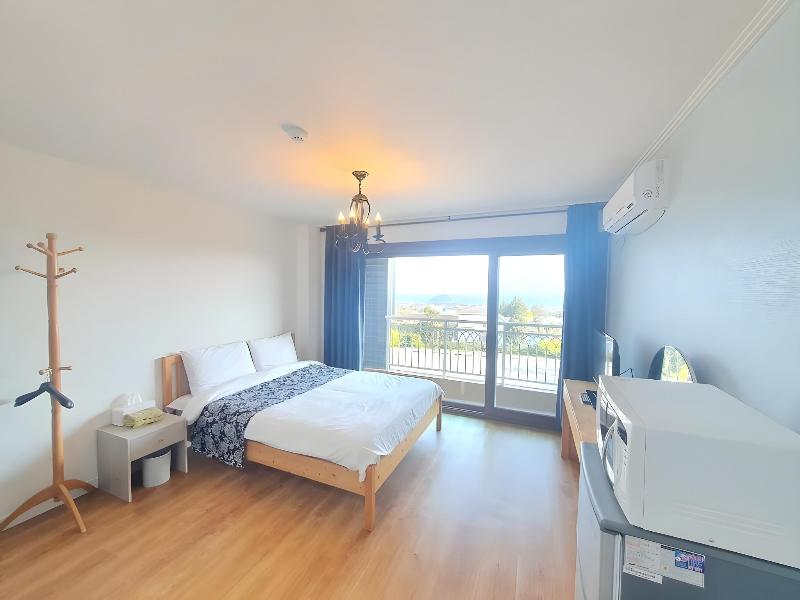 Seogwipo Lacomma Pension