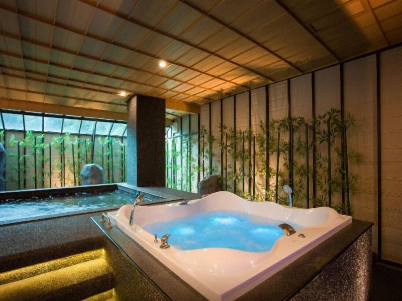 Hillside Residence