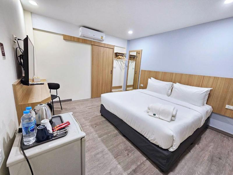 Beyond 21 Hotel image