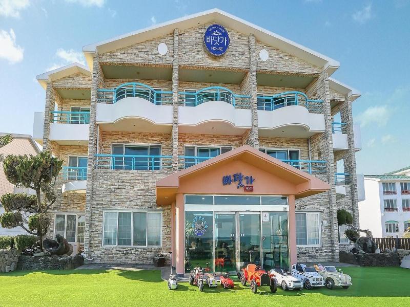 Jeju Kidsgajok Badatgahauseu