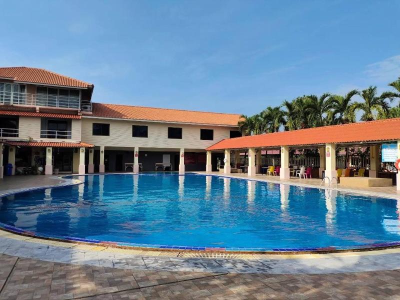 Homeland Resort