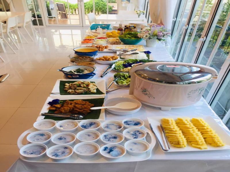 The White Village Ranong Resort — restaurant