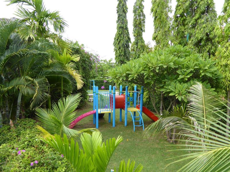 Tropicana Beach Villa At Vip Chain Resort image