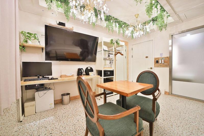Hotel February Dongdaegu image