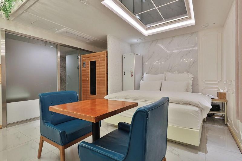 Hotel February Dongdaegu image