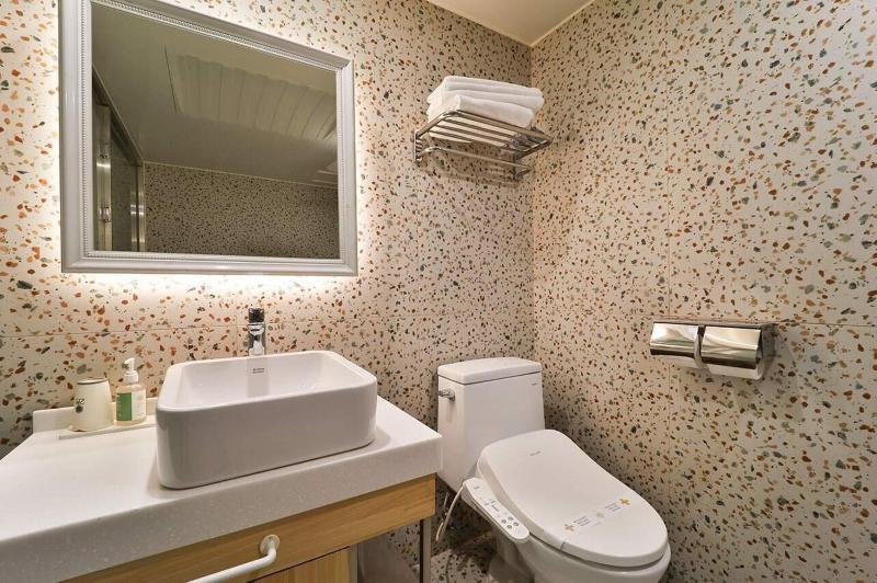 Hotel February Dongdaegu image