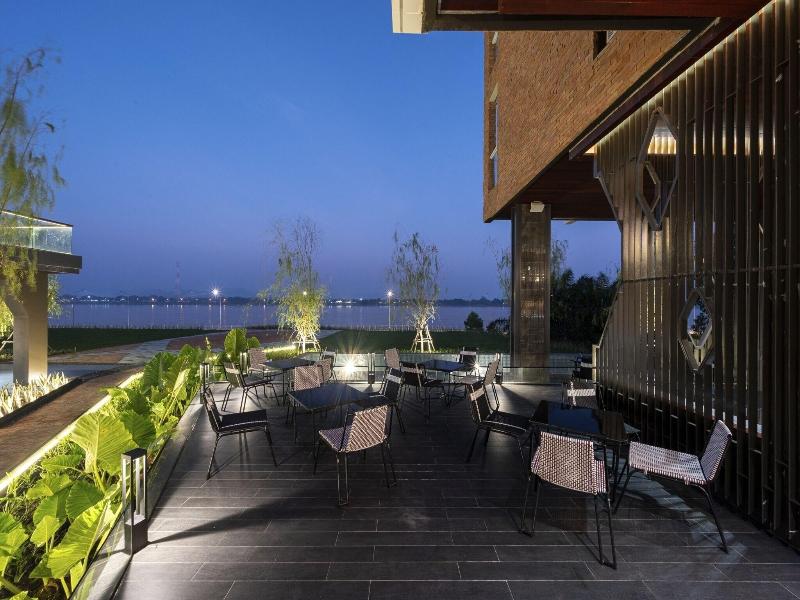 Vela Dhi Nakhon Phanom