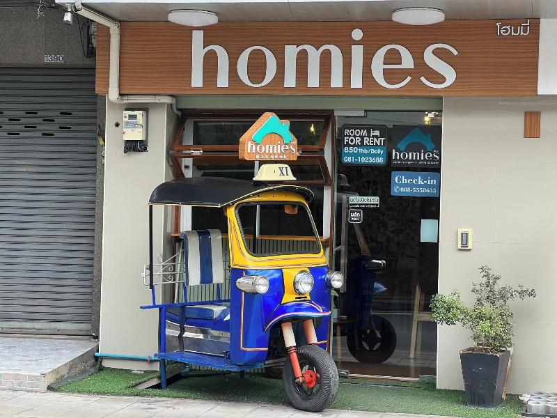 Homies Ratchada Hotel image