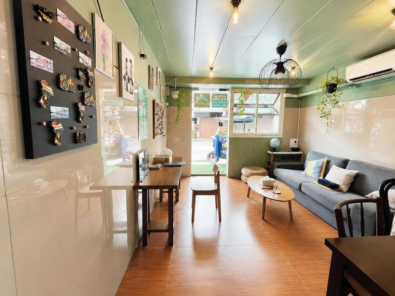 Homies Ratchada Hotel image