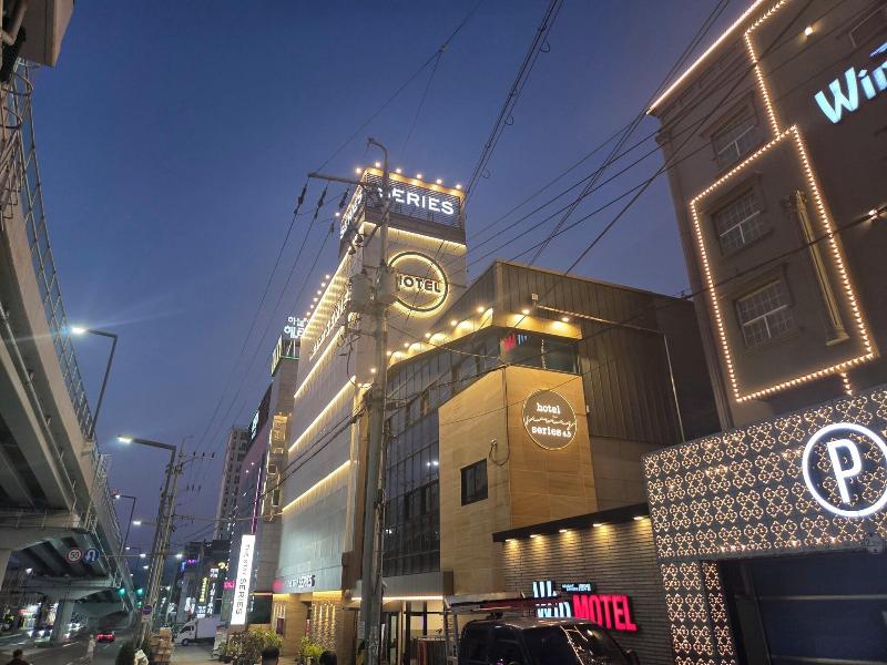Hotel Yeogieutte Dongdaegu Station image