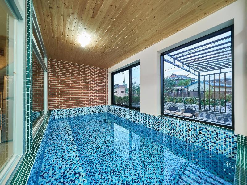 Nonsan Oyeo Poolvilla