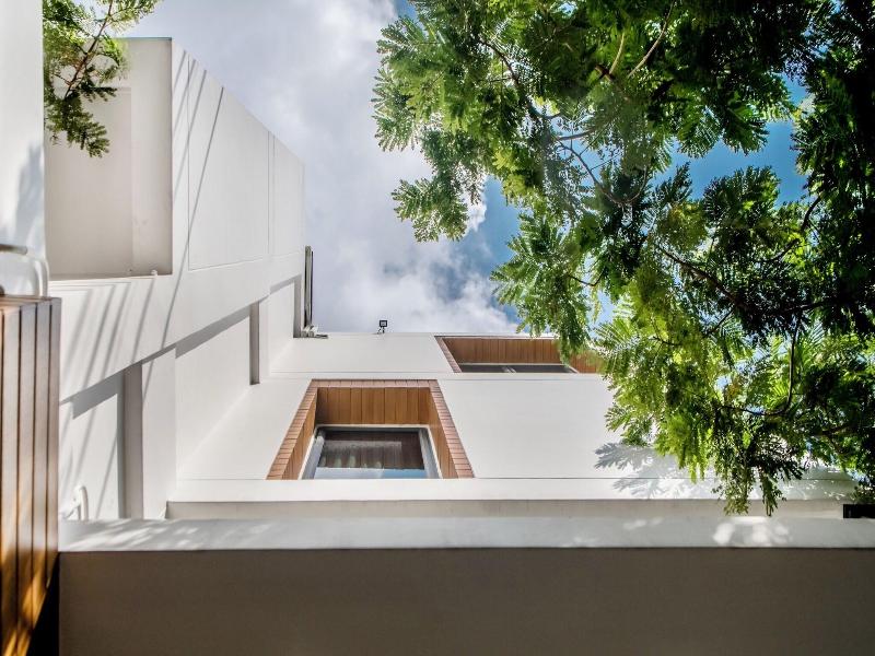 Zen Master Hotel image