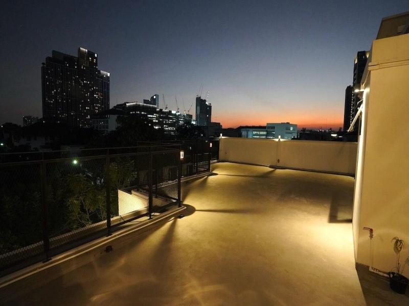 Zen Master Hotel image