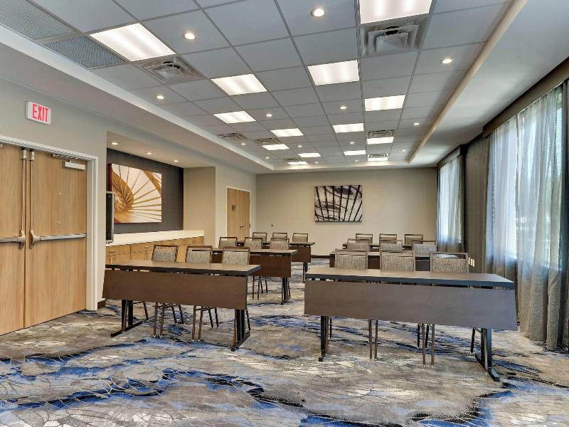 Fairfield Inn Suites By Marriott Dallas Love Field image