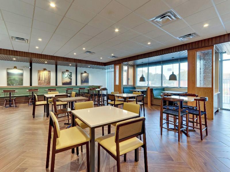 Fairfield Inn Suites By Marriott Dallas Love Field image
