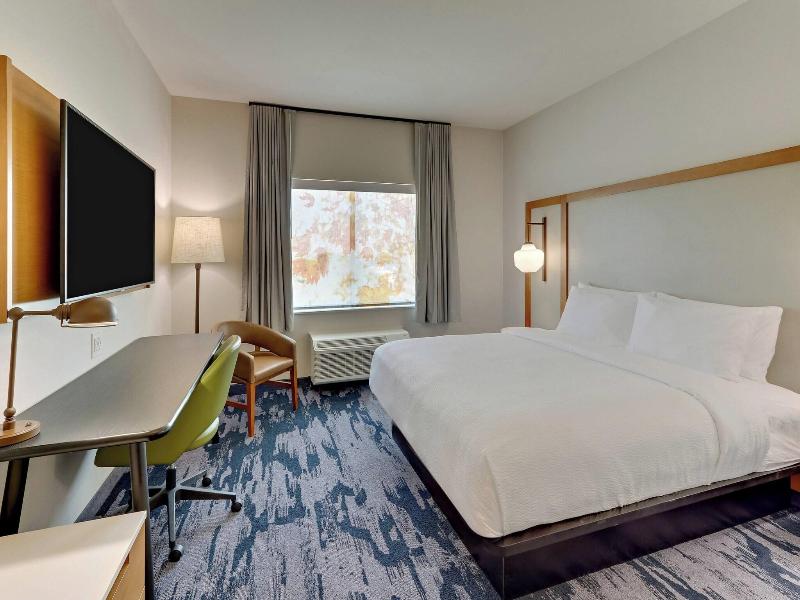 Fairfield Inn Suites By Marriott Dallas Love Field image